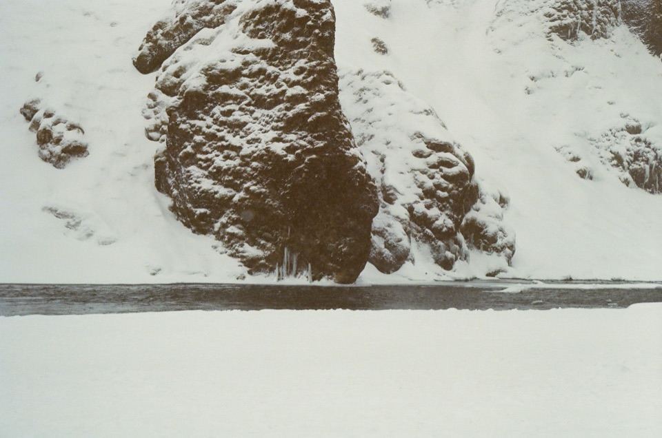 The landscape surrounding Skógafoss